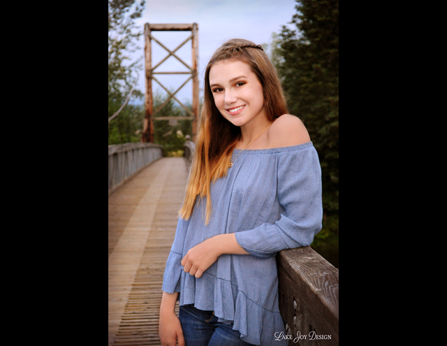 Laura_Henion_40