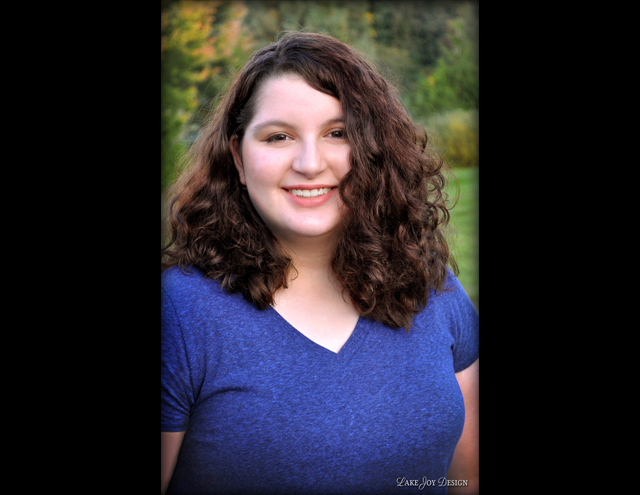 Laura_Henion_42