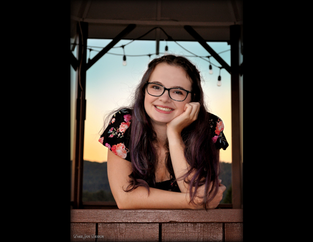 Laura_Henion_45