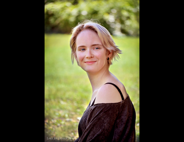 Laura_Henion_48